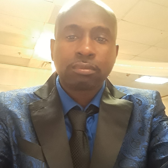 Poshmark profile picture for @hub